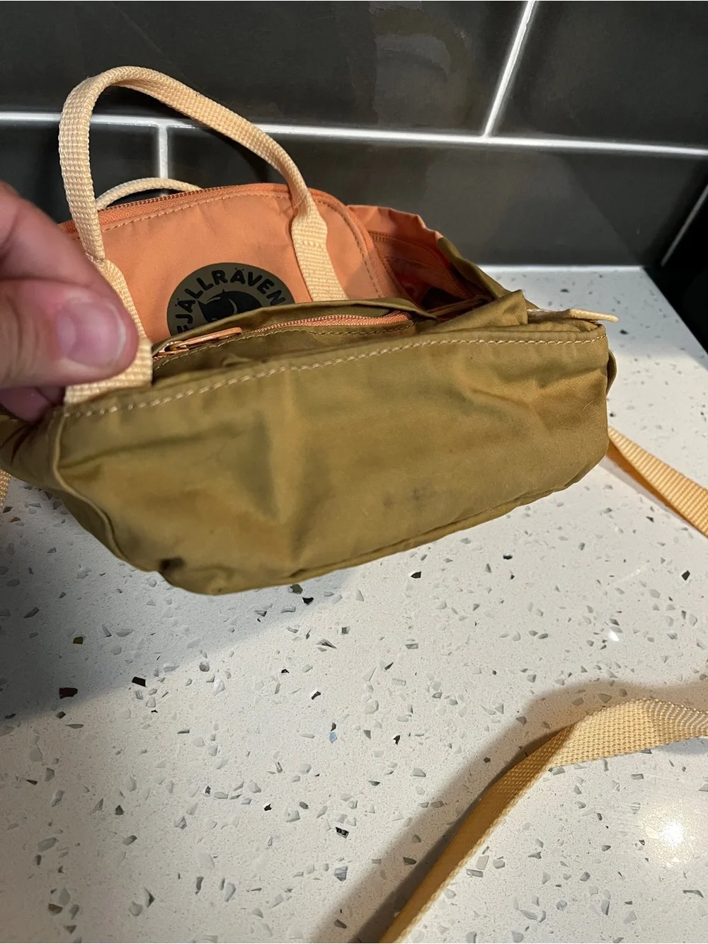 Fjällräven Kånken Mini Sling Crossbody Bag Peach & Olive
